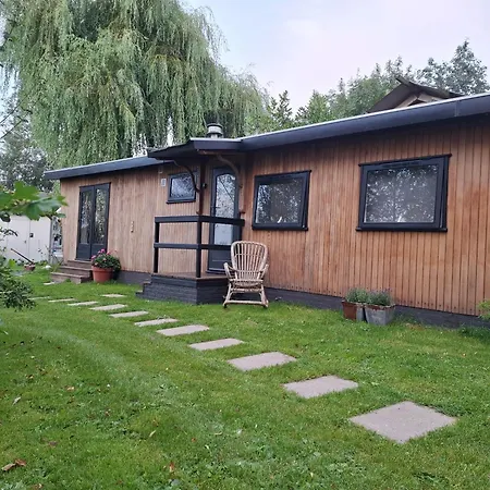 Cherry Bed and breakfast Schoonrewoerd