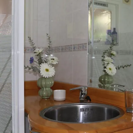 Cherry Bed and breakfast 3*