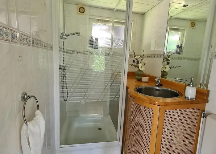 فندق مبيت وإفطار Cherry 3*