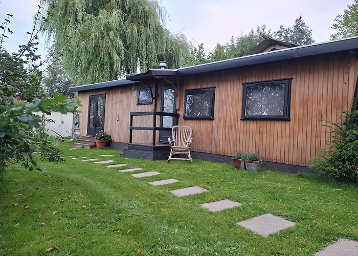 Cherry Bed & Breakfast Schoonrewoerd